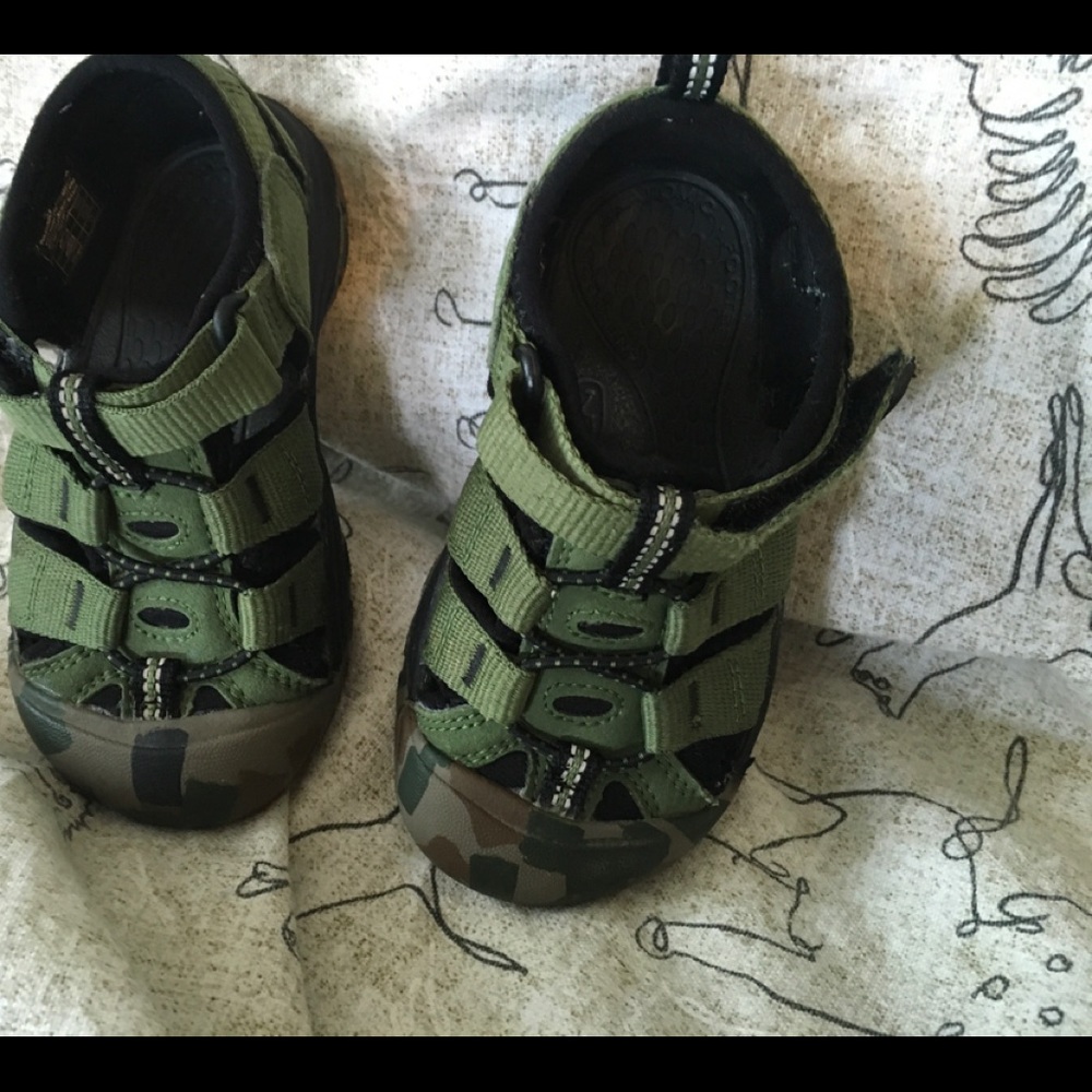 Keen Toddler’s Sandals SZ 7
